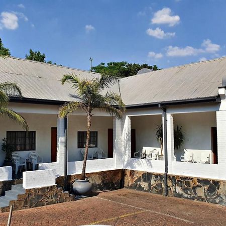 Lake Motel Hartbeespoort Esterno foto