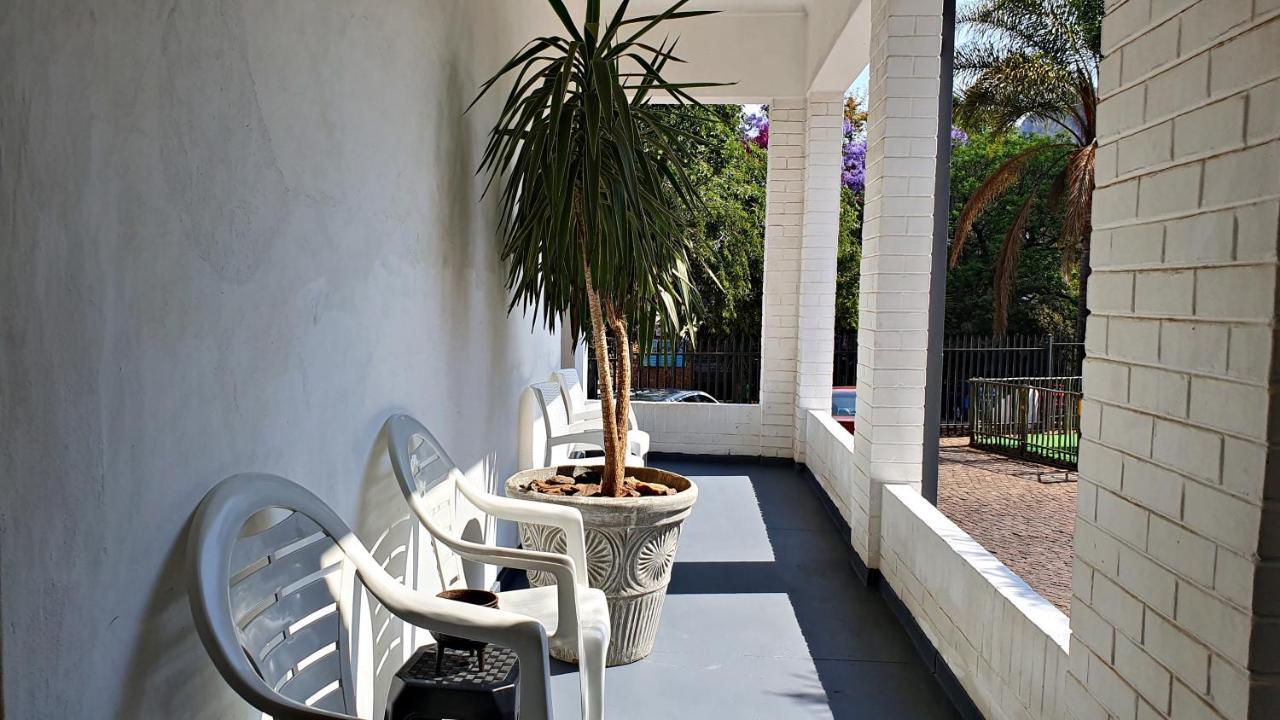 Lake Motel Hartbeespoort Esterno foto